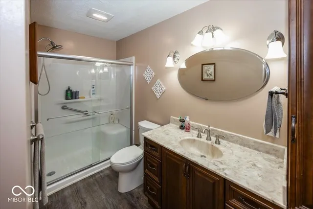 $455,900 | 8546 North Chickadee Drive, Morgantown, IN 46160