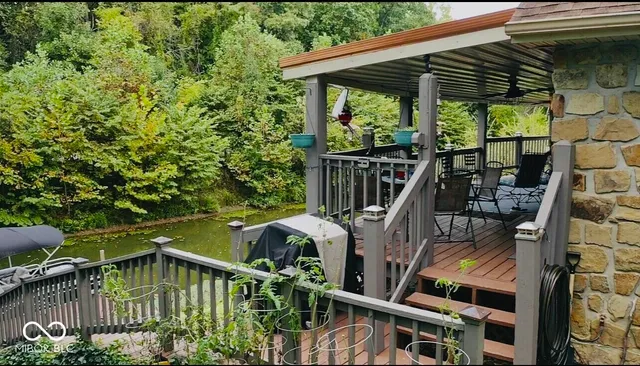 $455,900 | 8546 North Chickadee Drive, Morgantown, IN 46160