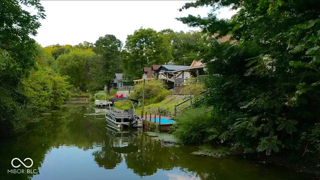 $455,900 | 8546 North Chickadee Drive, Morgantown, IN 46160