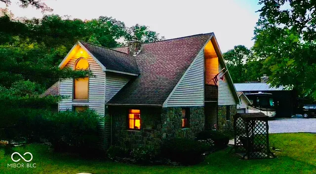 $455,900 | 8546 North Chickadee Drive, Morgantown, IN 46160