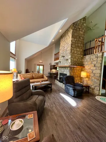 $455,900 | 8546 North Chickadee Drive, Morgantown, IN 46160