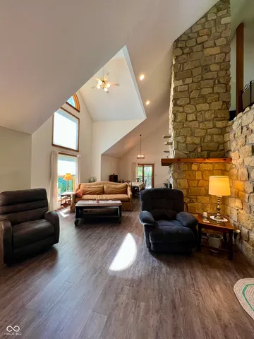 $455,900 | 8546 North Chickadee Drive, Morgantown, IN 46160