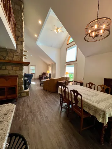 $455,900 | 8546 North Chickadee Drive, Morgantown, IN 46160