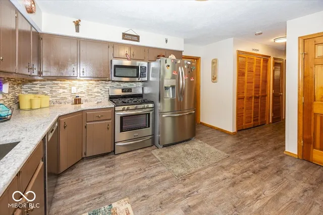 $455,900 | 8546 North Chickadee Drive, Morgantown, IN 46160