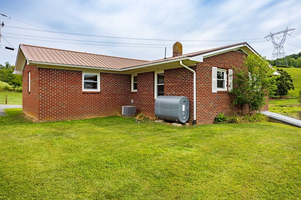 250 Etter Road Rural Retreat, VA 24368 - Photo 12 of 62 Gallery Image 12