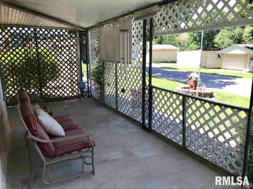 102 East Union Street Virginia, IL 62691 - Photo 4 of 36 Gallery Image 4