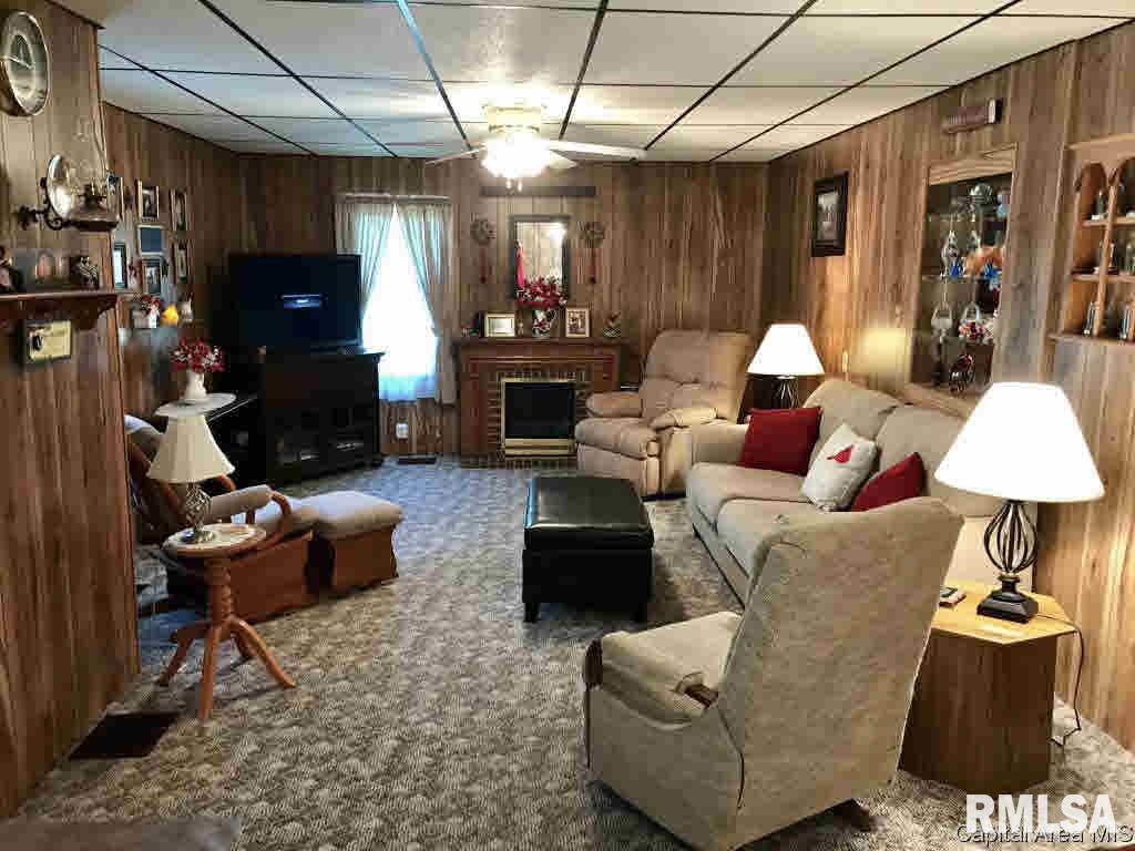 102 East Union Street Virginia, IL 62691 - Photo 6 of 36 Gallery Image 6