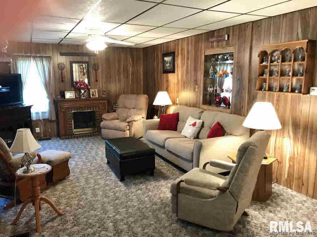 102 East Union Street Virginia, IL 62691 - Photo 7 of 36 Gallery Image 7