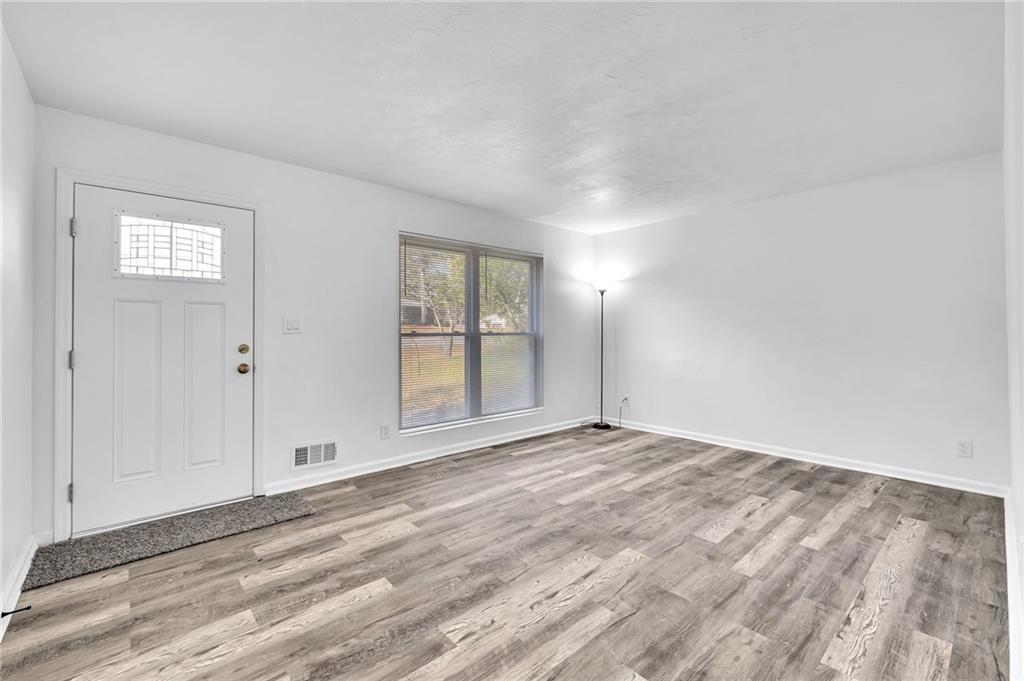 2356 County Line Road Southwest Atlanta, GA 30331 - Photo 9 of 22