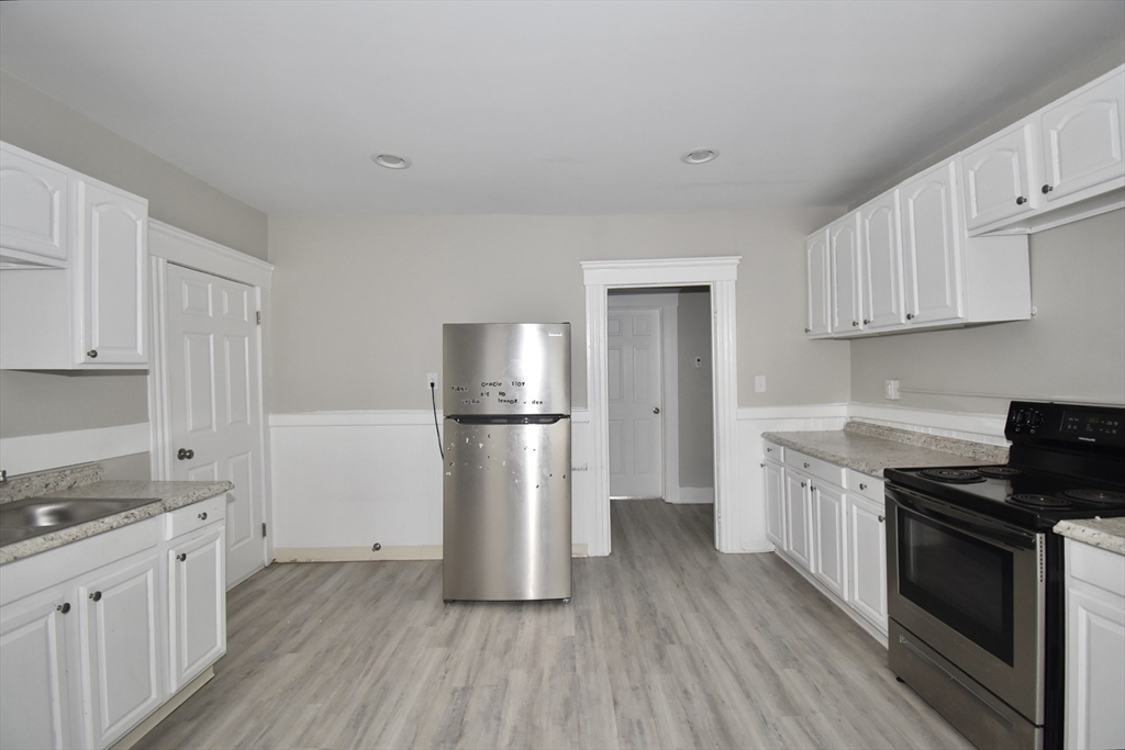 58-60 Howes Street Springfield, MA 01118 - Photo 13 of 32