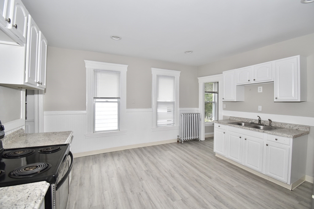 58-60 Howes Street Springfield, MA 01118 - Photo 17 of 32