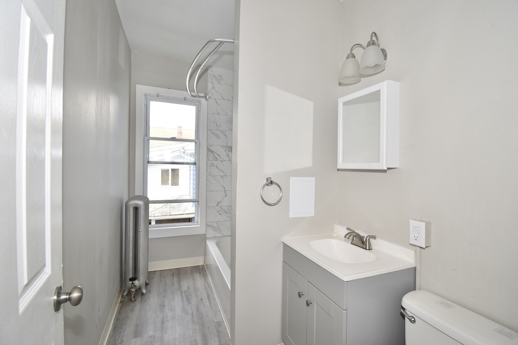 58-60 Howes Street Springfield, MA 01118 - Photo 19 of 32