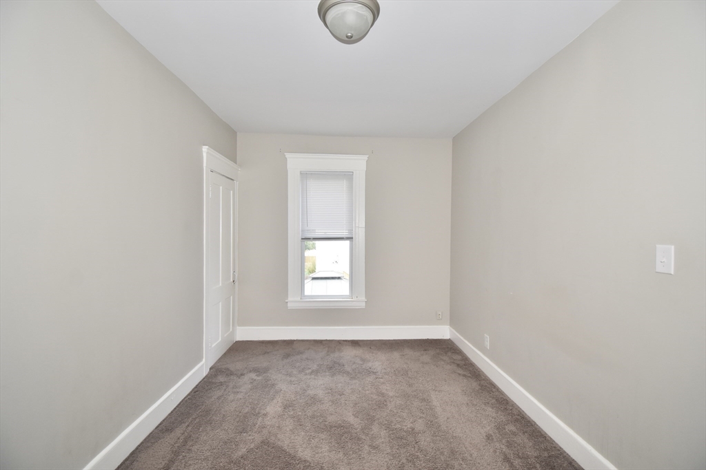 58-60 Howes Street Springfield, MA 01118 - Photo 25 of 32