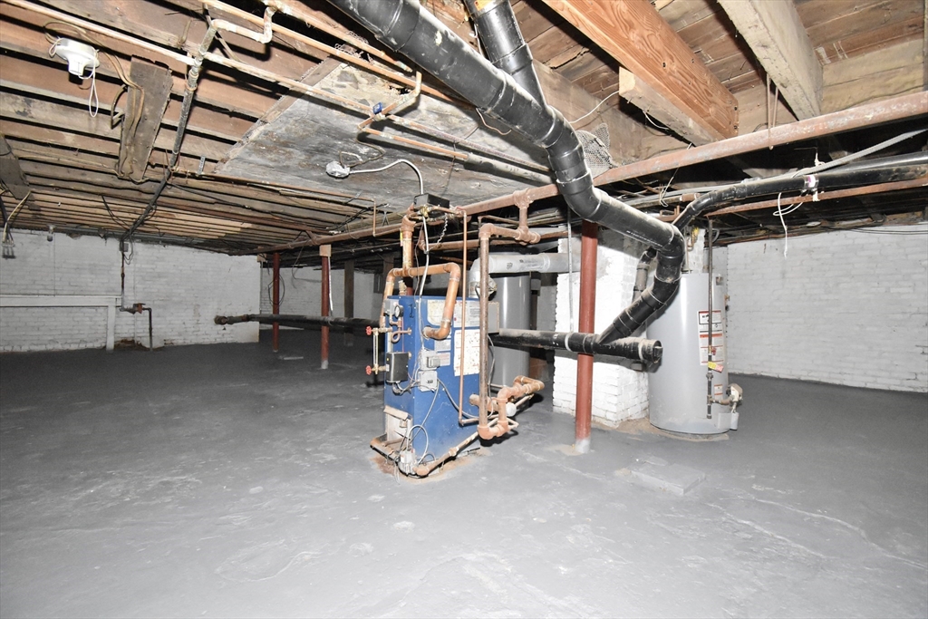 58-60 Howes Street Springfield, MA 01118 - Photo 29 of 32