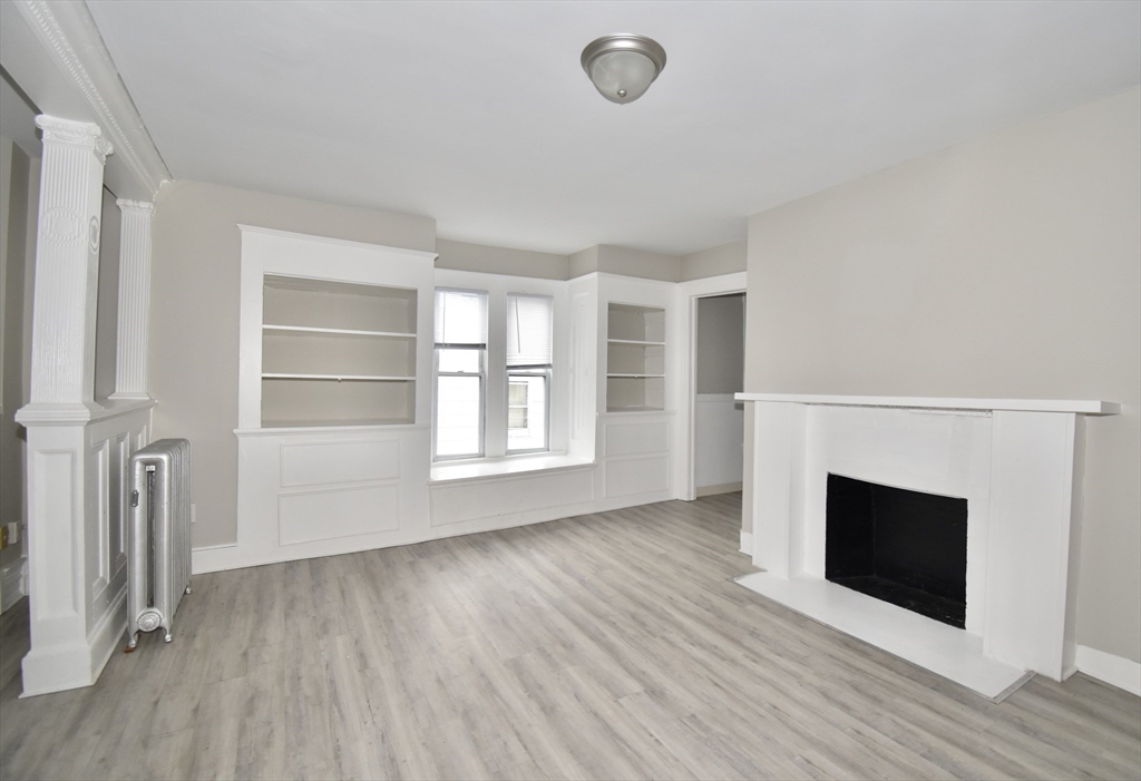 58-60 Howes Street Springfield, MA 01118 - Photo 4 of 32