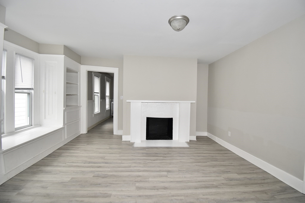 58-60 Howes Street Springfield, MA 01118 - Photo 7 of 32