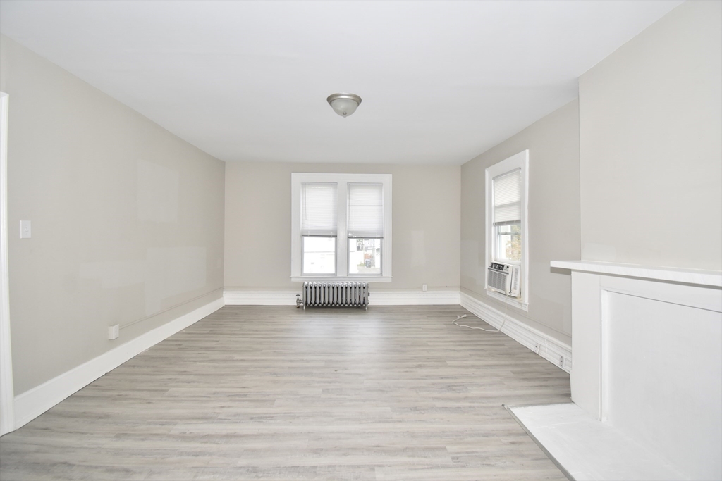 58-60 Howes Street Springfield, MA 01118 - Photo 10 of 32