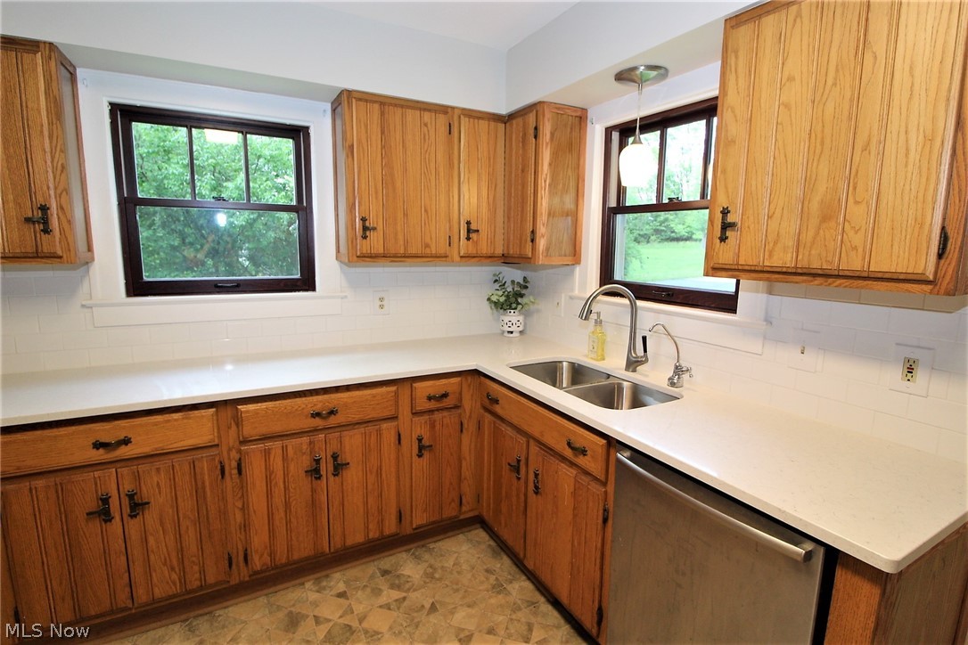 6915 Darrow Road Hudson, OH 44236 - Photo 18 of 35 Gallery Image 18