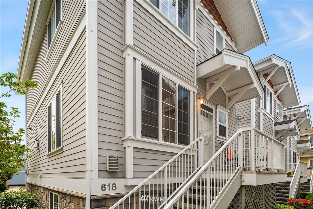 618 Bell Street Edmonds, WA 98020 - Photo 2 of 24