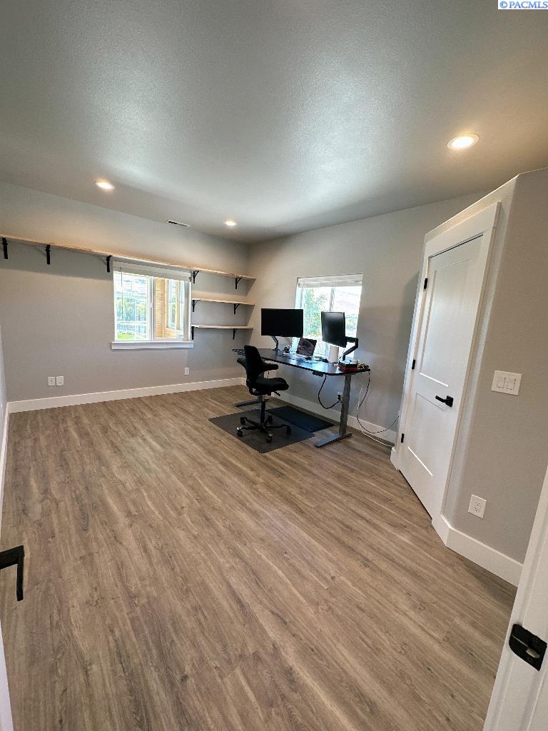 100507 East Ridgeview Drive Kennewick, WA 99338 - Photo 17 of 42 Gallery Image 17