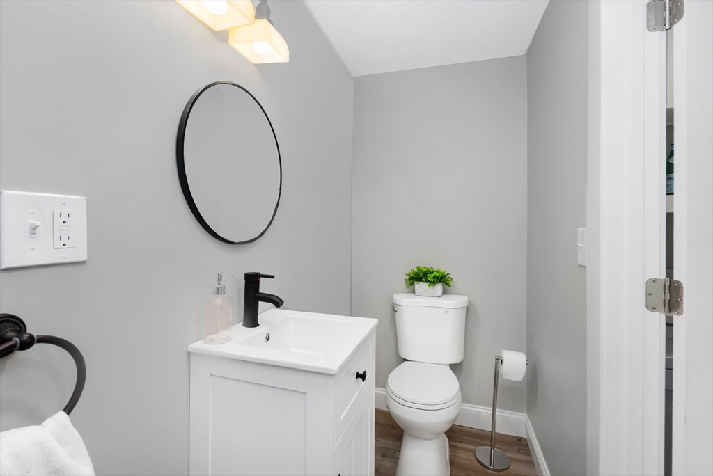 43 Riverside Drive North Reading, MA 01864 - Photo 7 of 21