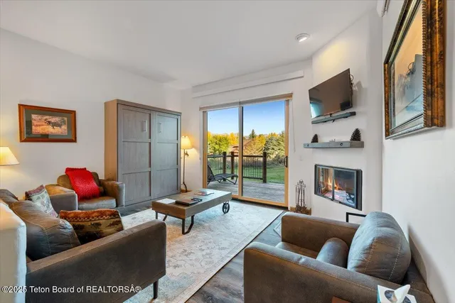 $1,325,000 | 1639 North Harvest Dance Road, Unit 3180/3181, Jackson, WY 83001