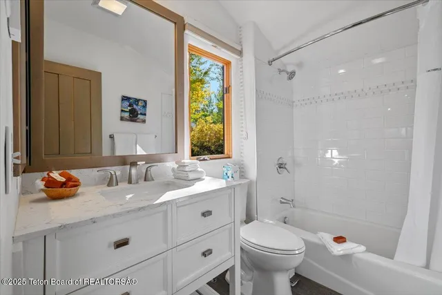 $1,325,000 | 1639 North Harvest Dance Road, Unit 3180/3181, Jackson, WY 83001