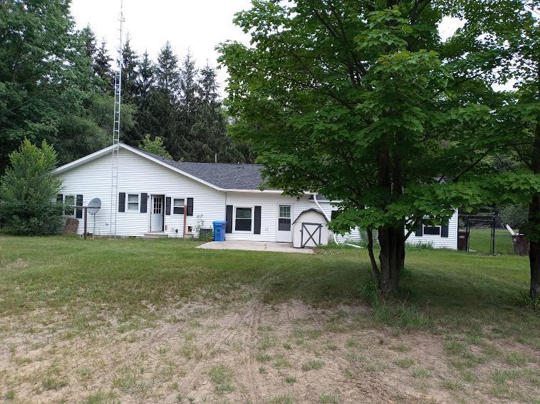 2715 Palmer Road Standish, MI 48658 - Photo 2 of 22 1890639-1.JPG