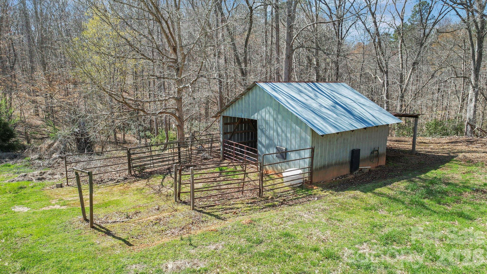 4698 Forest View Road Blacksburg, SC 29702 - Photo 5 of 44 Gallery Image 5