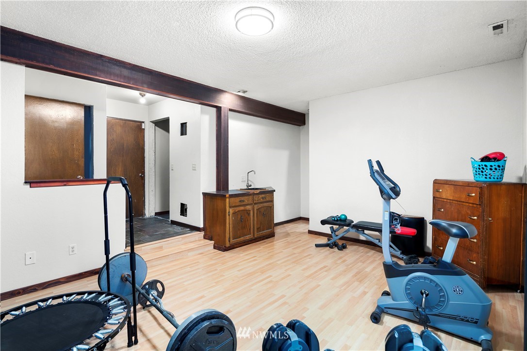 10316 Vernon Road Lake Stevens, WA 98258 - Photo 17 of 25 a view of a room with gym equipment