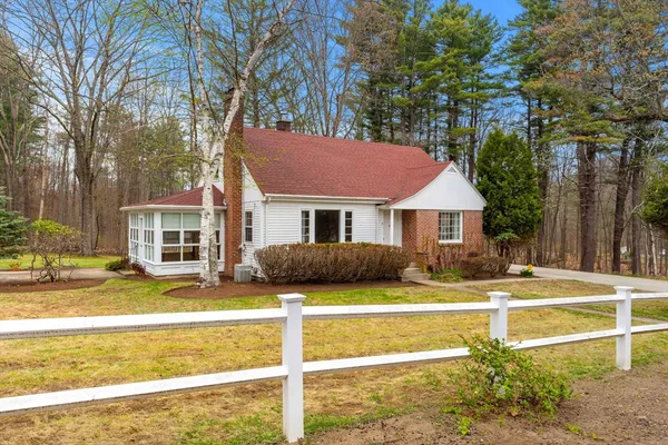$700,000 | 6 West Shore Road, Merrimac, MA 01860