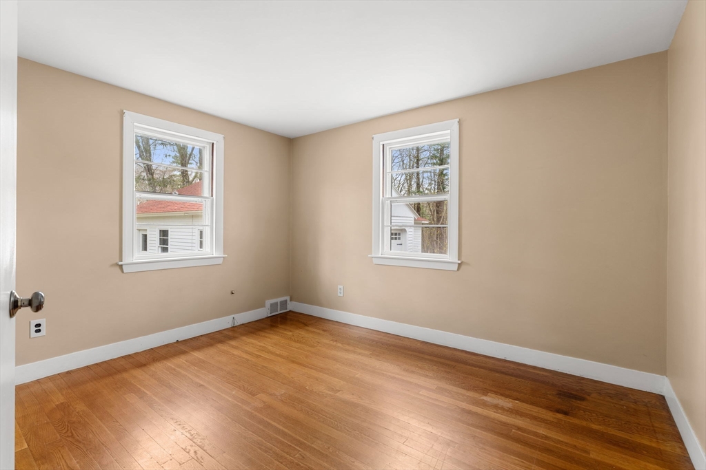 6 West Shore Road Merrimac, MA 01860 - Photo 15 of 39