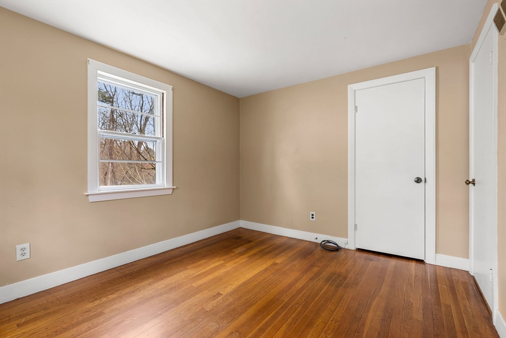 6 West Shore Road Merrimac, MA 01860 - Photo 16 of 39