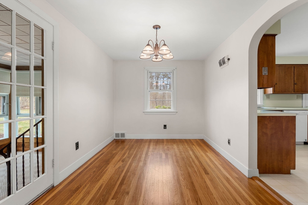 6 West Shore Road Merrimac, MA 01860 - Photo 7 of 39