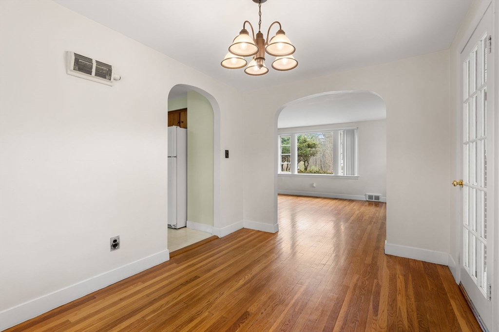 6 West Shore Road Merrimac, MA 01860 - Photo 8 of 39