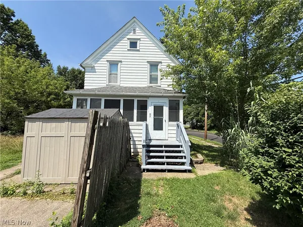 $1,100 | 42 Paris Avenue, Akron, OH 44301