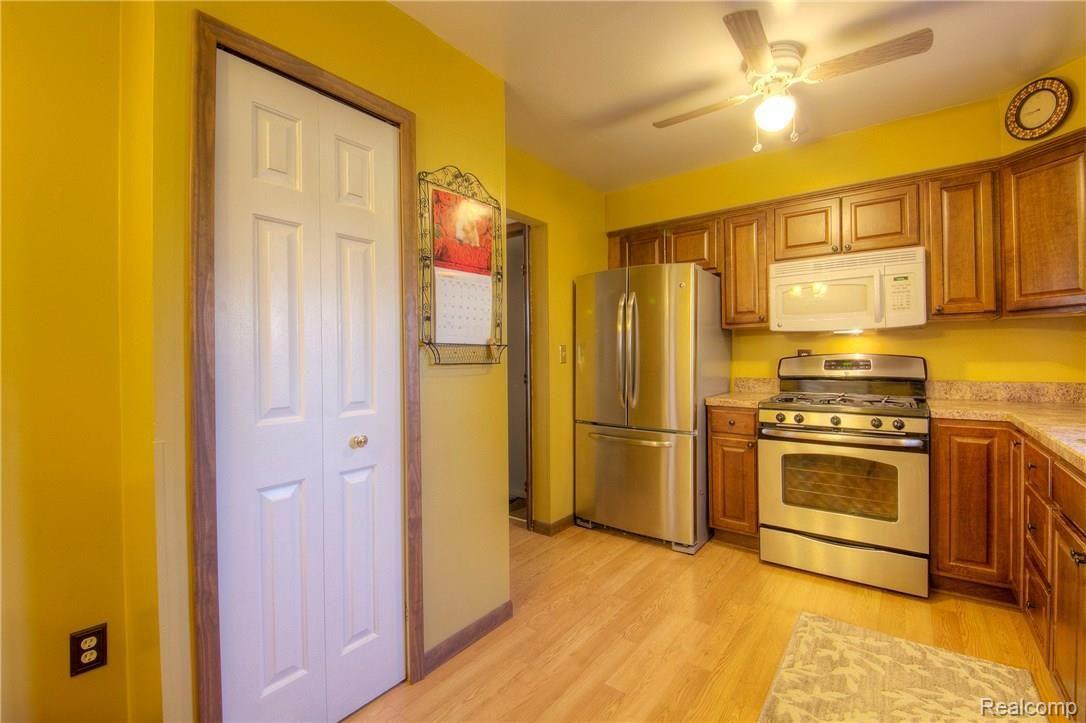 1333 Wagon Wheel Road Canton, MI 48188 - Photo 15 of 34 15 Kit.jpg