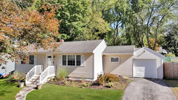 $430,000 | 14 West Dogwood Drive, Poughkeepsie, NY 12601