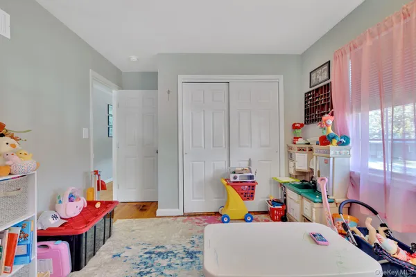 $430,000 | 14 West Dogwood Drive, Poughkeepsie, NY 12601