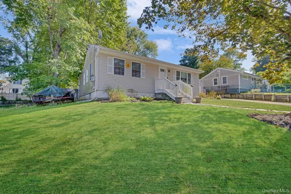 $430,000 | 14 West Dogwood Drive, Poughkeepsie, NY 12601
