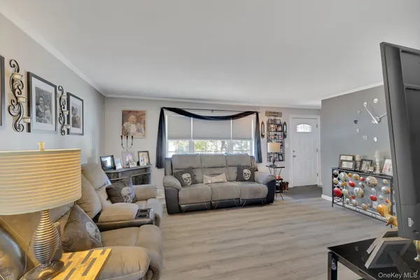 $430,000 | 14 West Dogwood Drive, Poughkeepsie, NY 12601