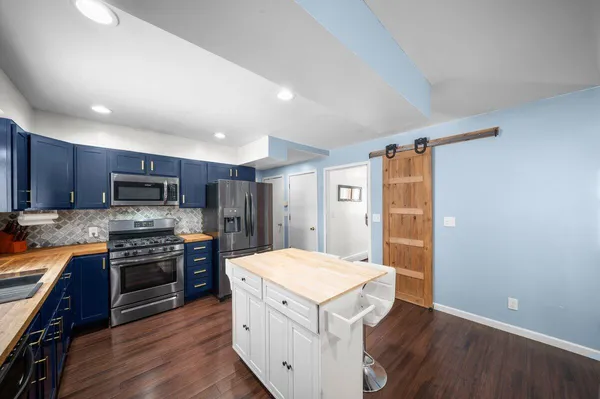 $385,000 | 4154 Sand Creek Drive Northwest, Grand Rapids, MI 49544