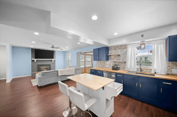 $385,000 | 4154 Sand Creek Drive Northwest, Grand Rapids, MI 49544