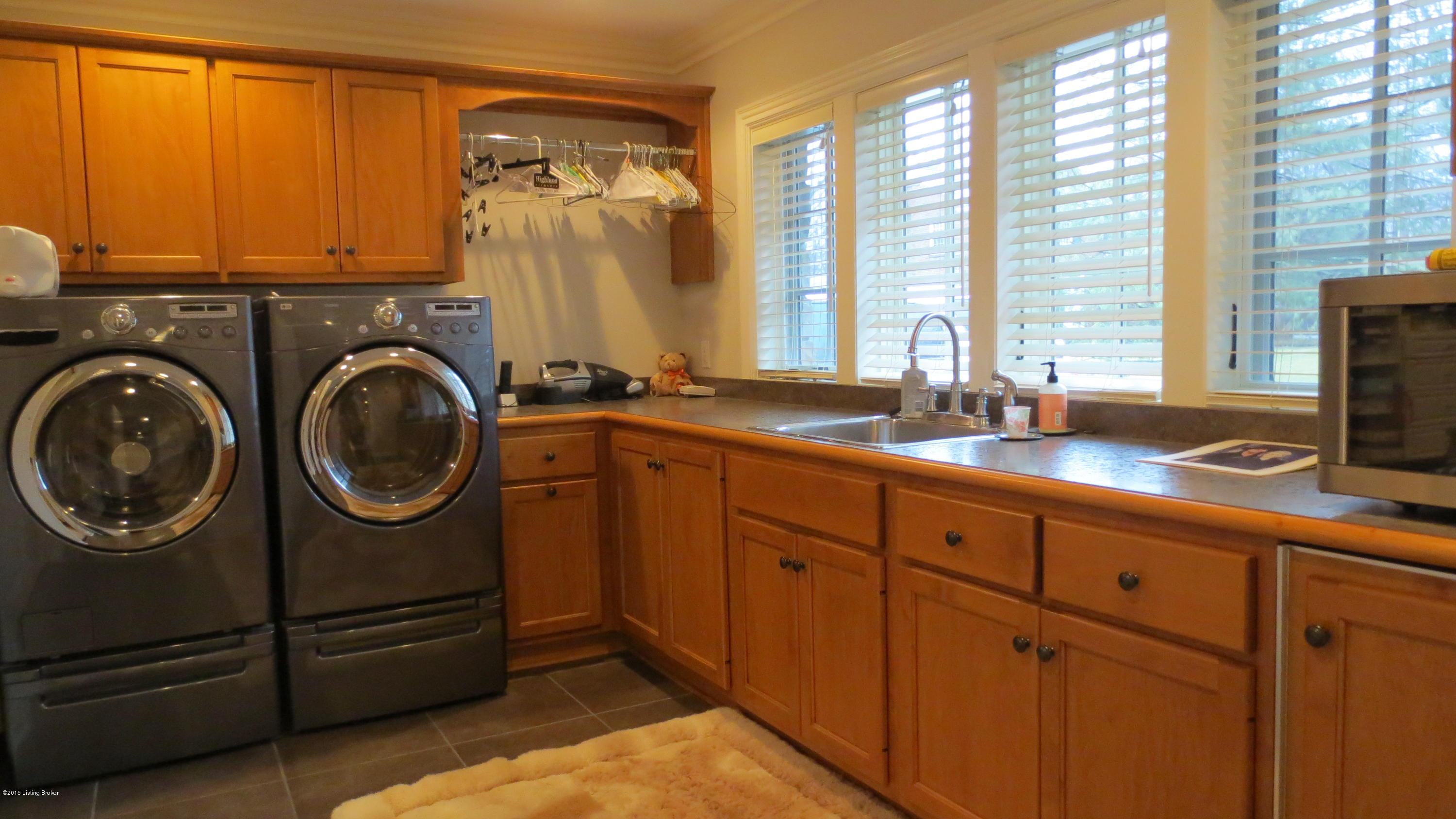 12405 Mistletoe Road Anchorage, KY 40223 - Photo 29 of 56 12405Mistletoe 052