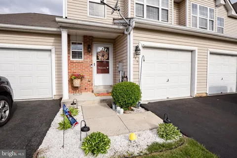 $315,000 | 315 Dogwood Street, Bally, PA 19503