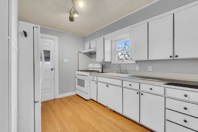 $135,000 | 902 Fleming Avenue, Jackson, MI 49202