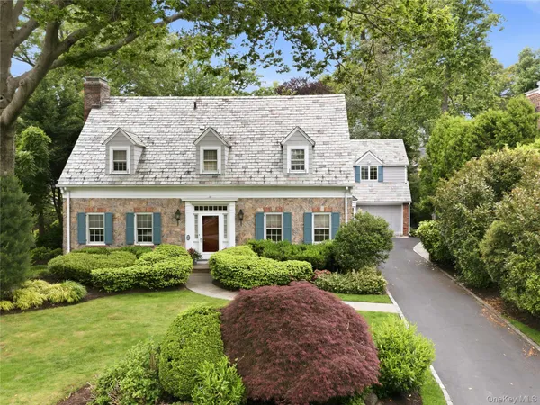 $2,998,000 | 61 Mason Drive, Manhasset, NY 11030
