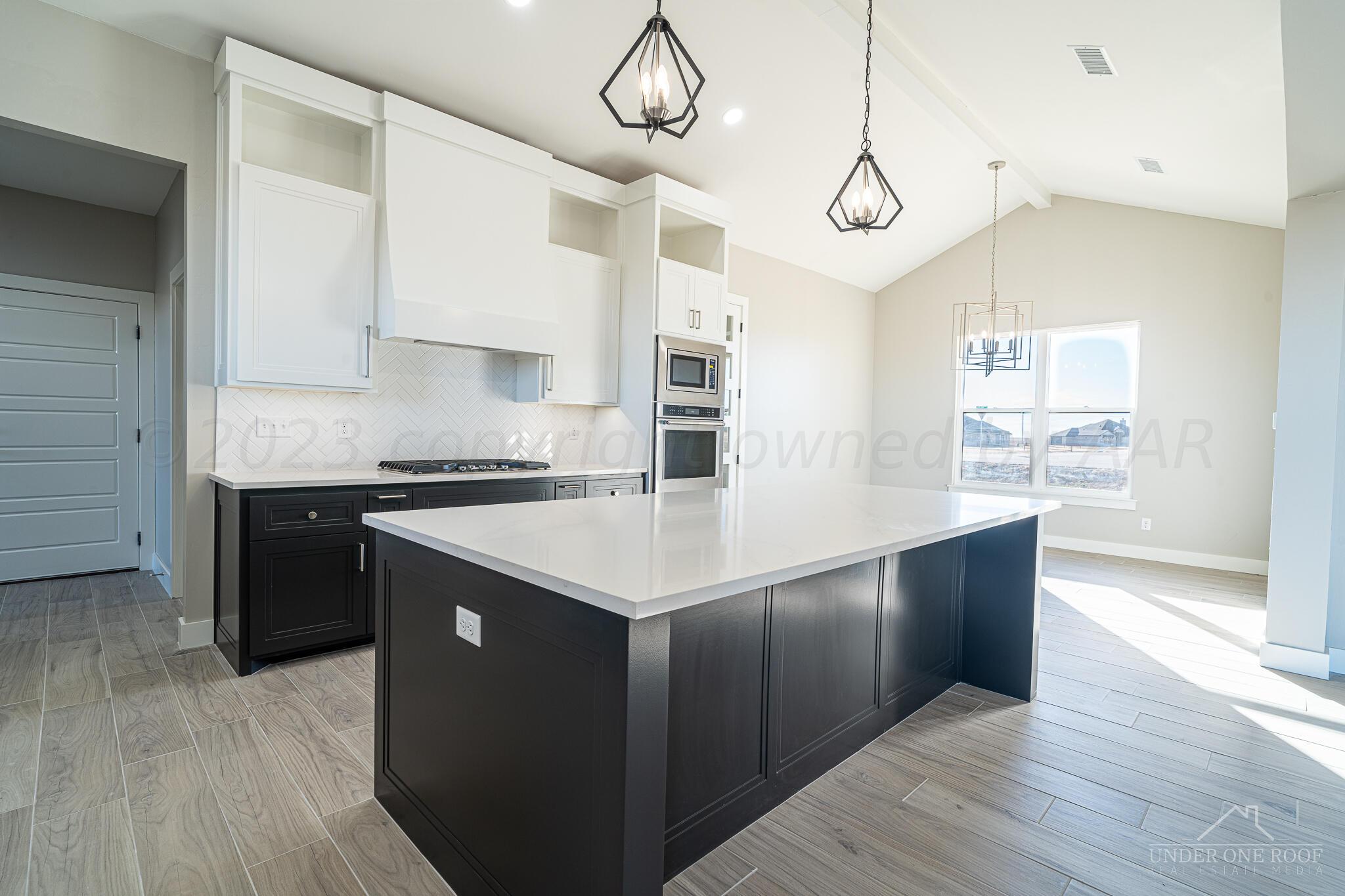 3951 Whitetail Springs Road Amarillo, TX 79119 - Photo 13 of 46 Kitchen to Dining
