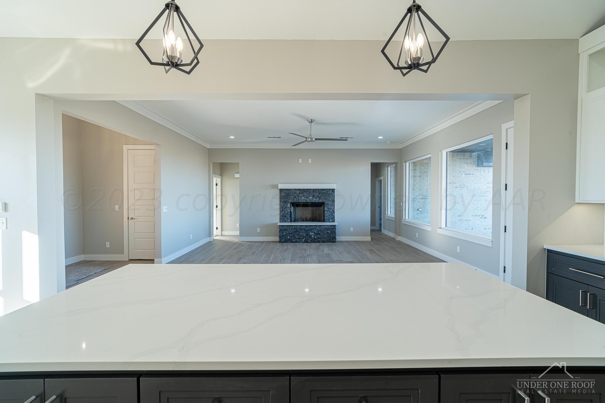 3951 Whitetail Springs Road Amarillo, TX 79119 - Photo 20 of 46 Kitchen / Living