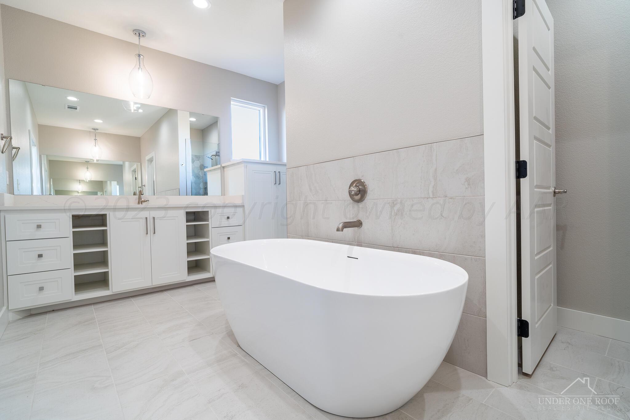 3951 Whitetail Springs Road Amarillo, TX 79119 - Photo 27 of 46 Master Bath